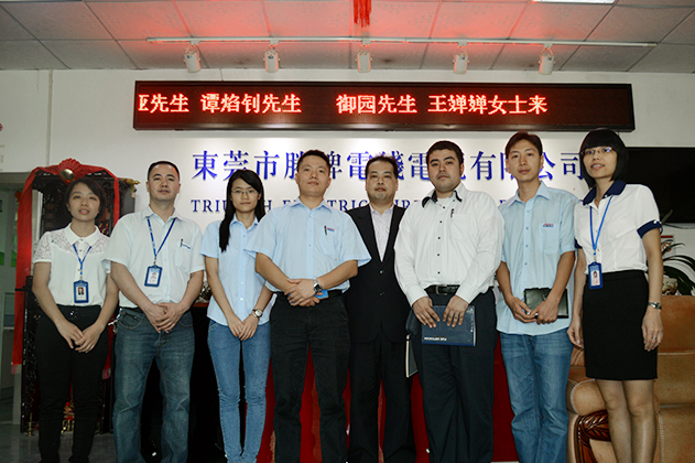 Customer Fukuma Katsuhiko and his party visit our company